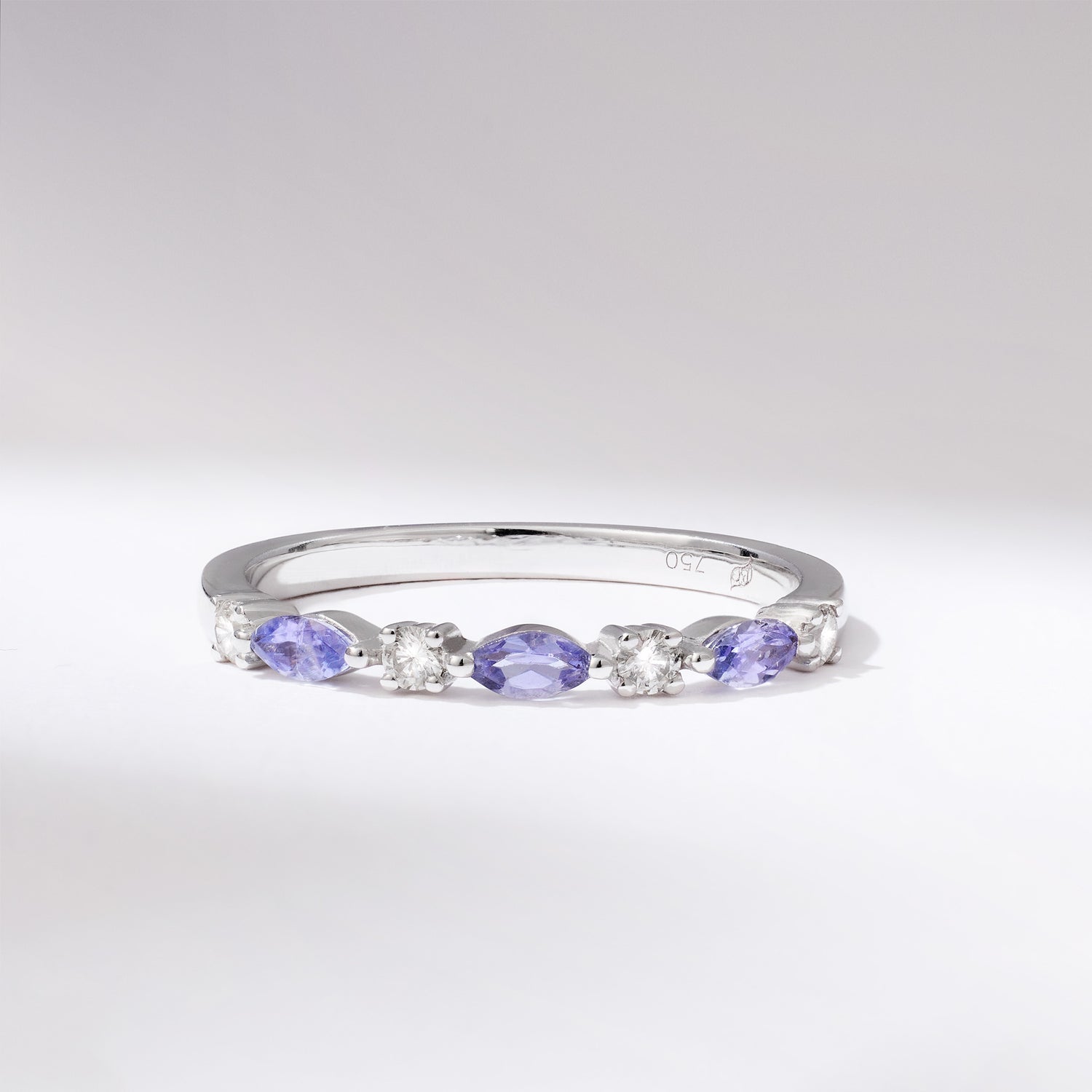 18K Gold Natural Diamond and Lavender Tanzanite Alternating Band