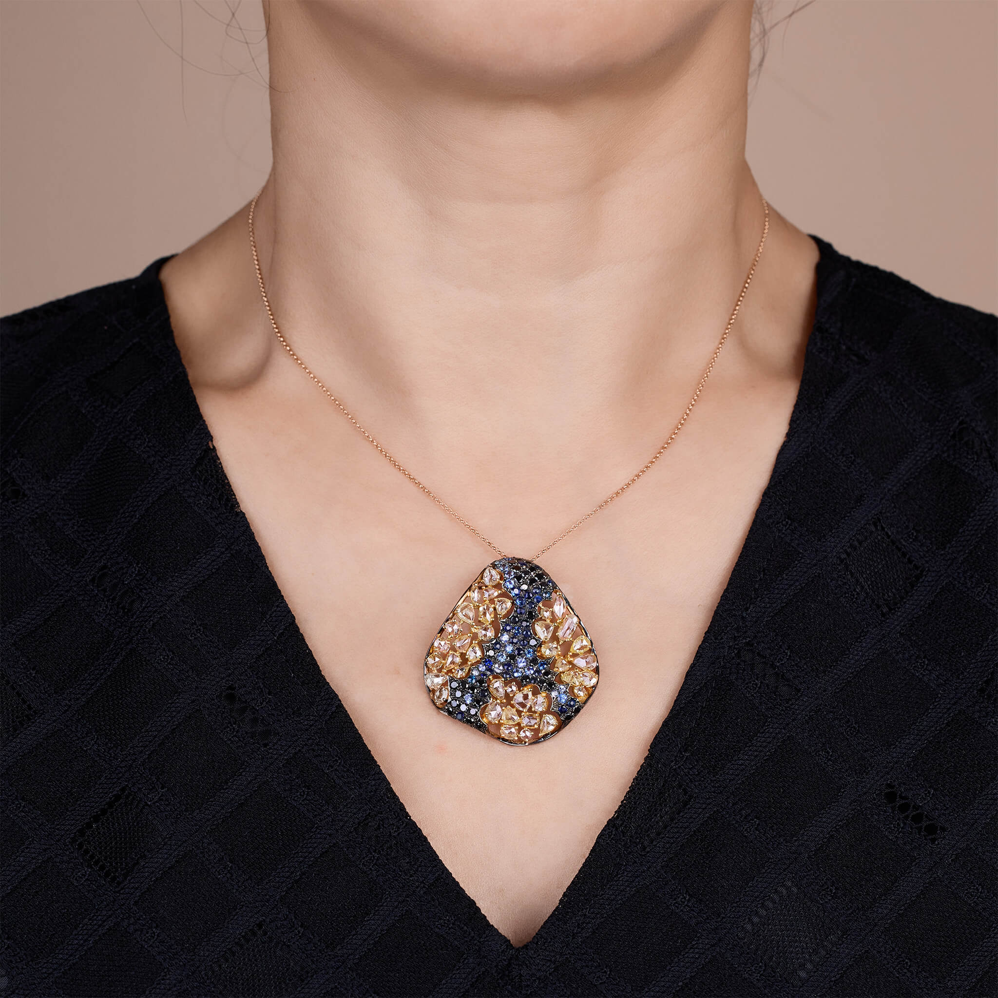 18K Gold Blue Sapphire &amp; Diamond Pendant