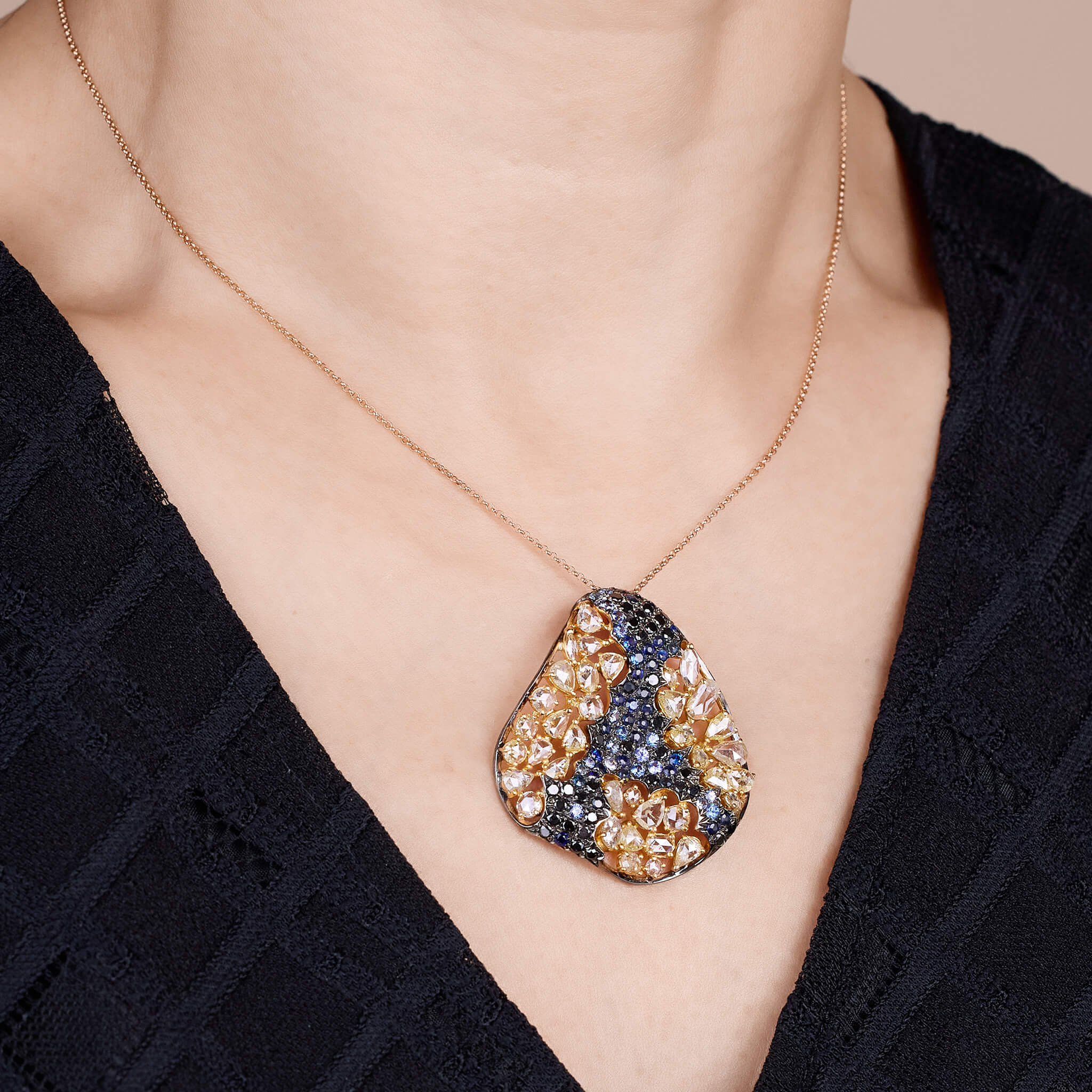 18K Gold Blue Sapphire &amp; Diamond Pendant