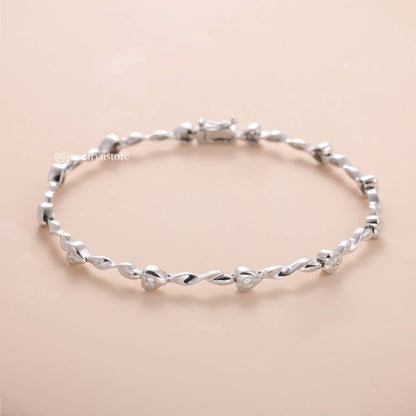 18K Natural Diamond Twist Bracelet