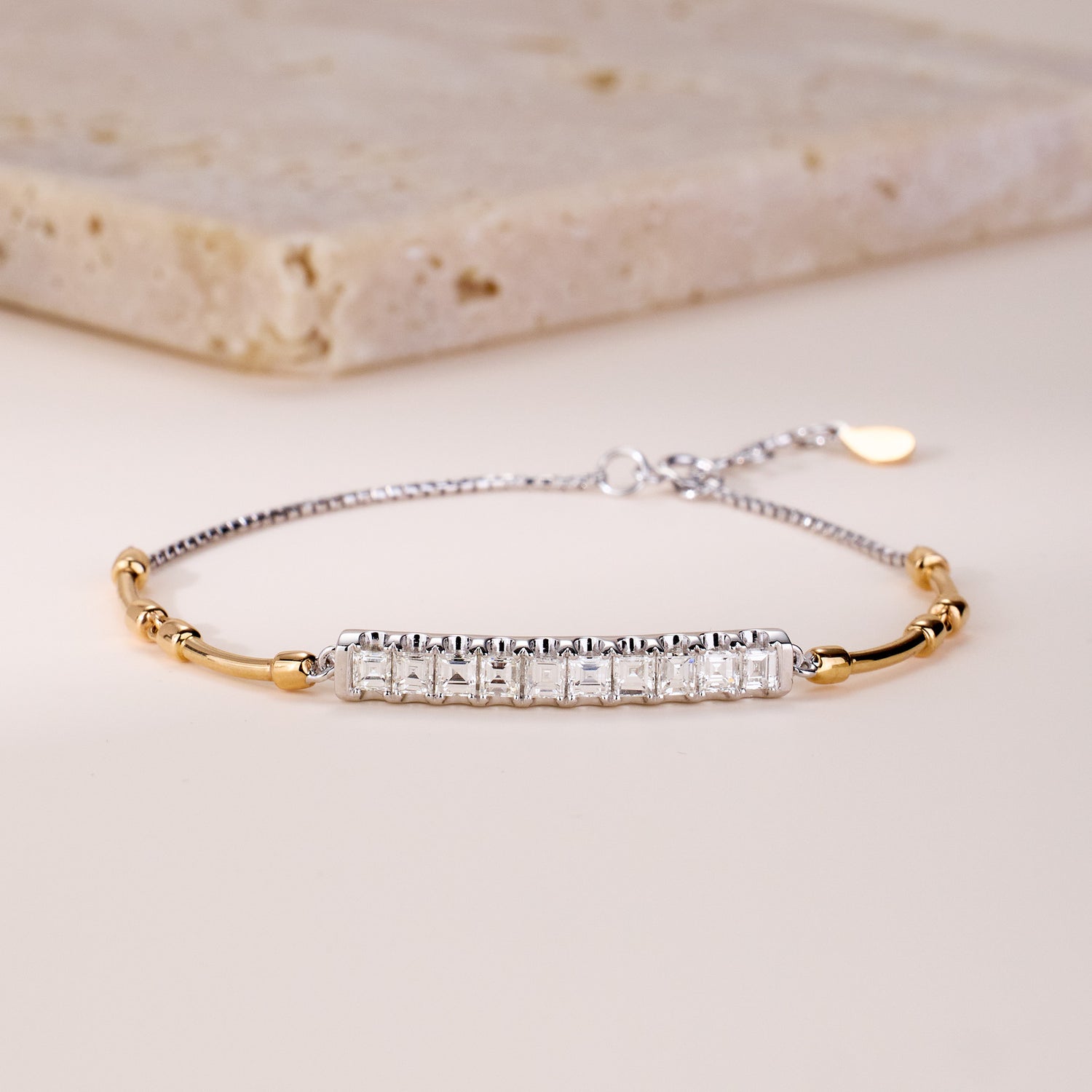 1.02ct.tw. Diamond Bracelet in 18K Gold