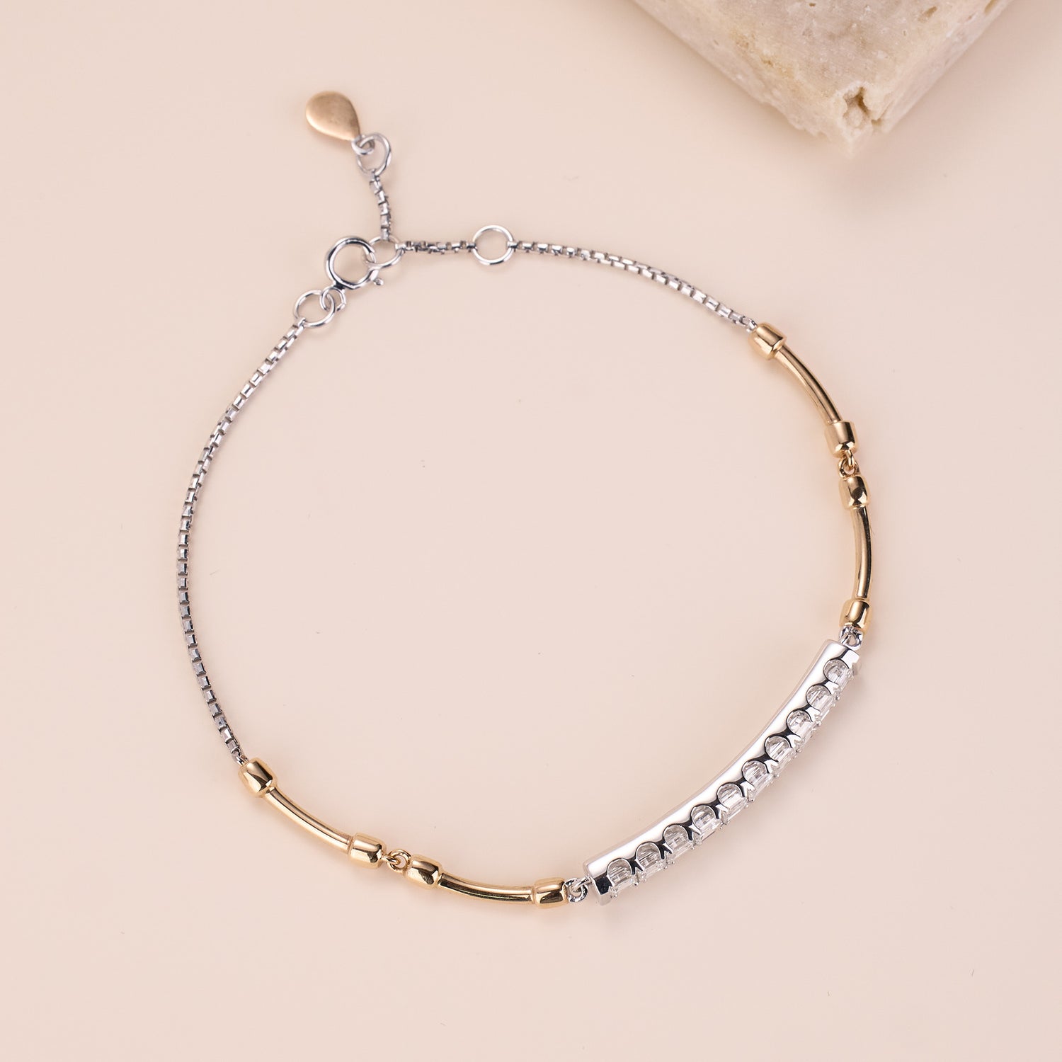 1.02ct.tw. Diamond Bracelet in 18K Gold