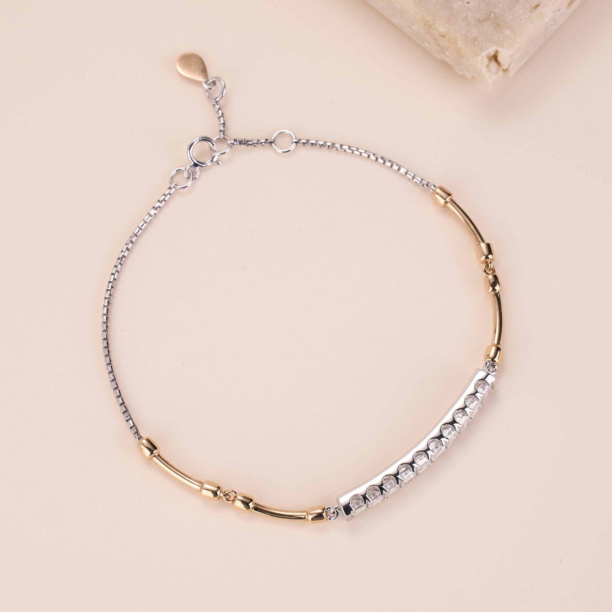 1.02ct.tw. Diamond Bracelet in 18K Gold