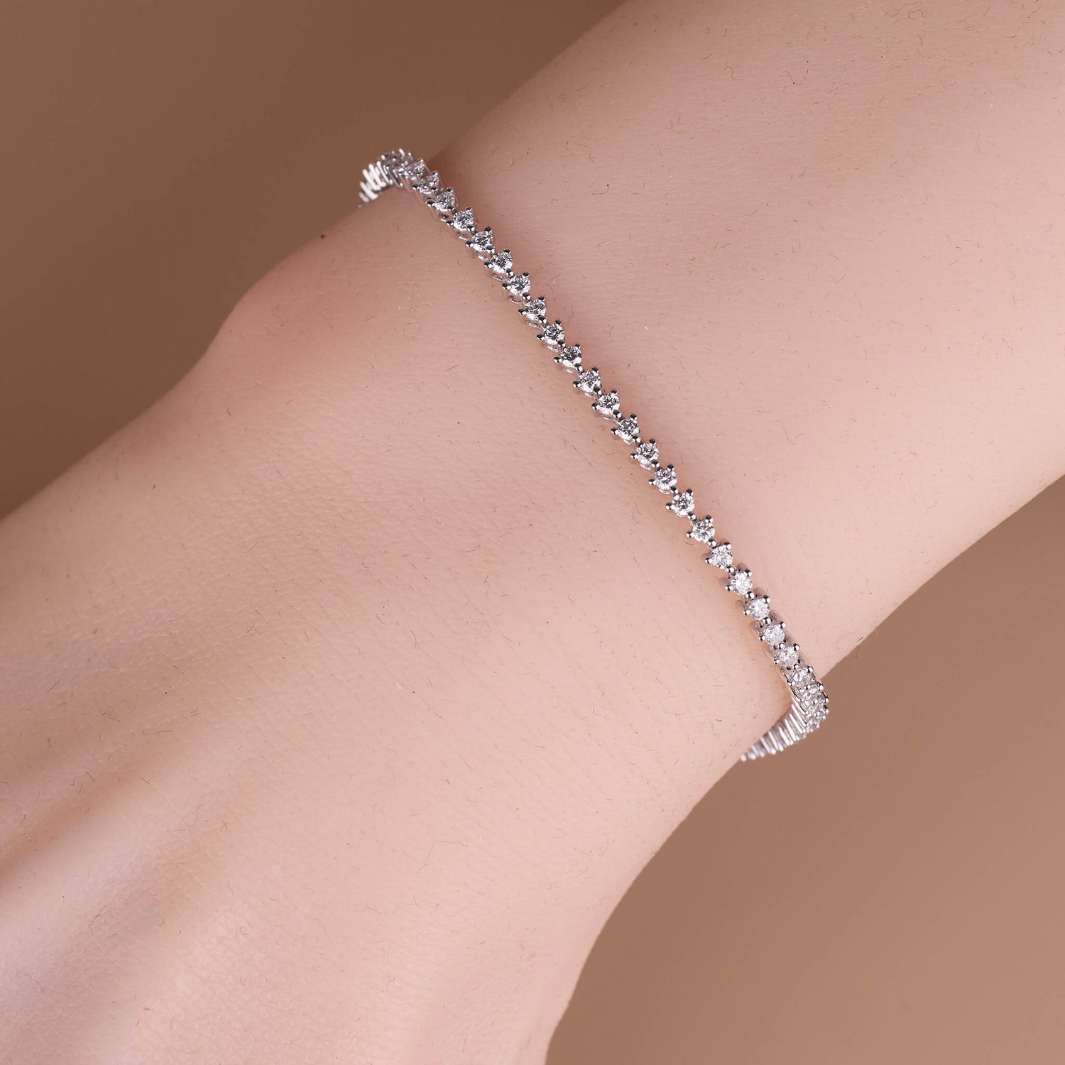 1.12ct.tw. Diamond Bracelet in 18K Gold