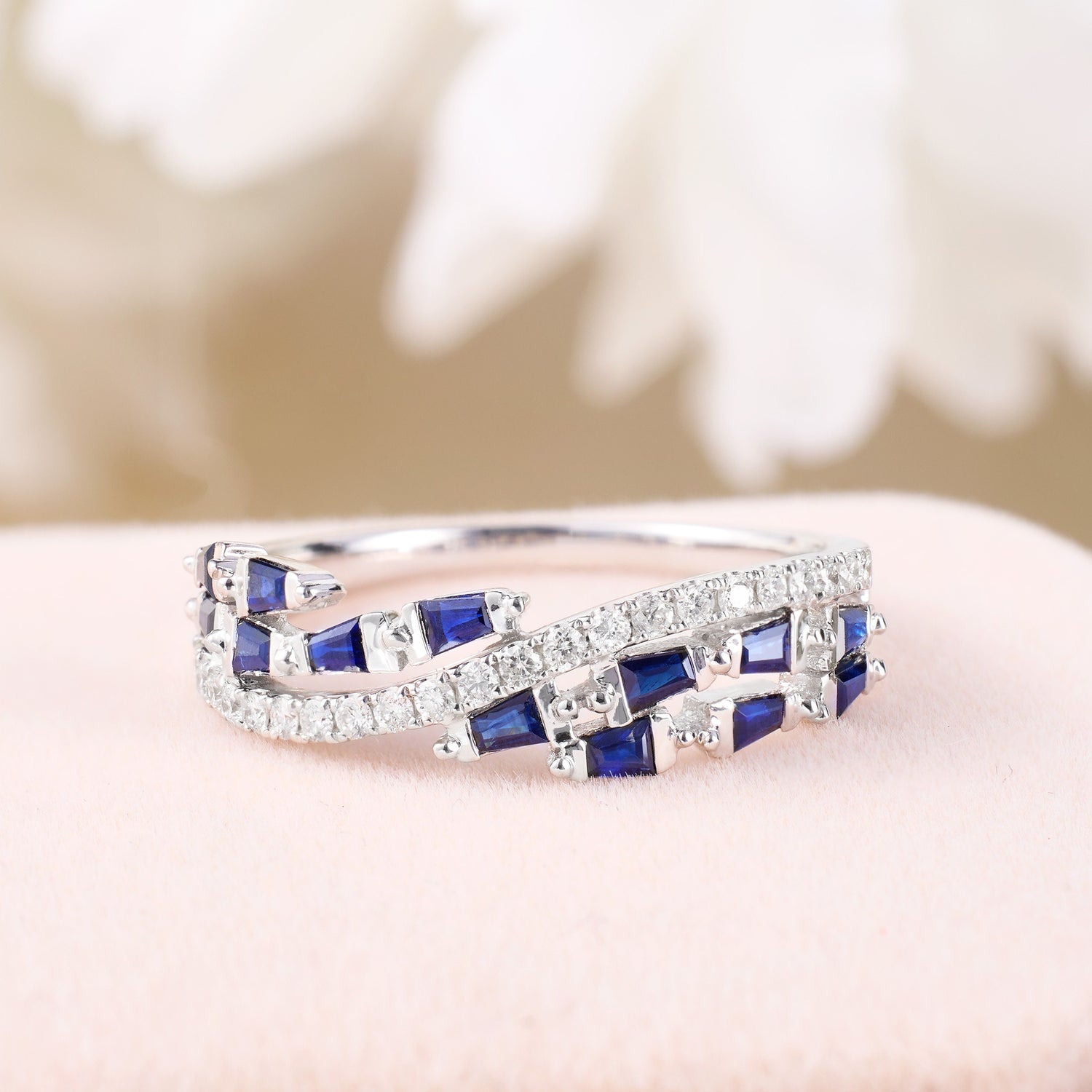 18K Gold Natural Diamond Sapphire Band