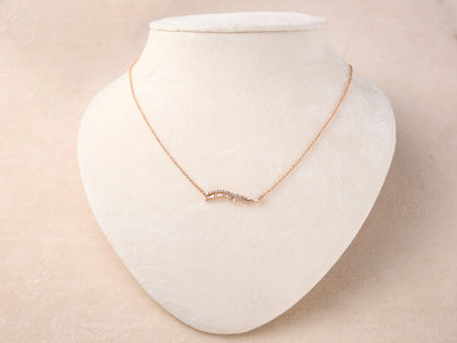 18K Gold Curved Necklace with Nature Diamond