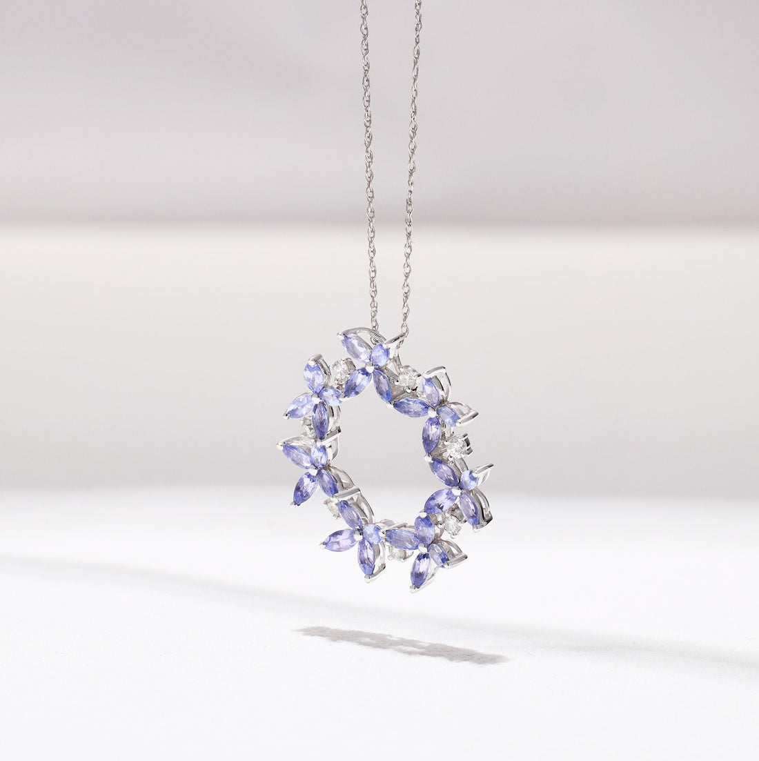 18K Gold Flower Pendant with Nature Tanzanite and Diamond