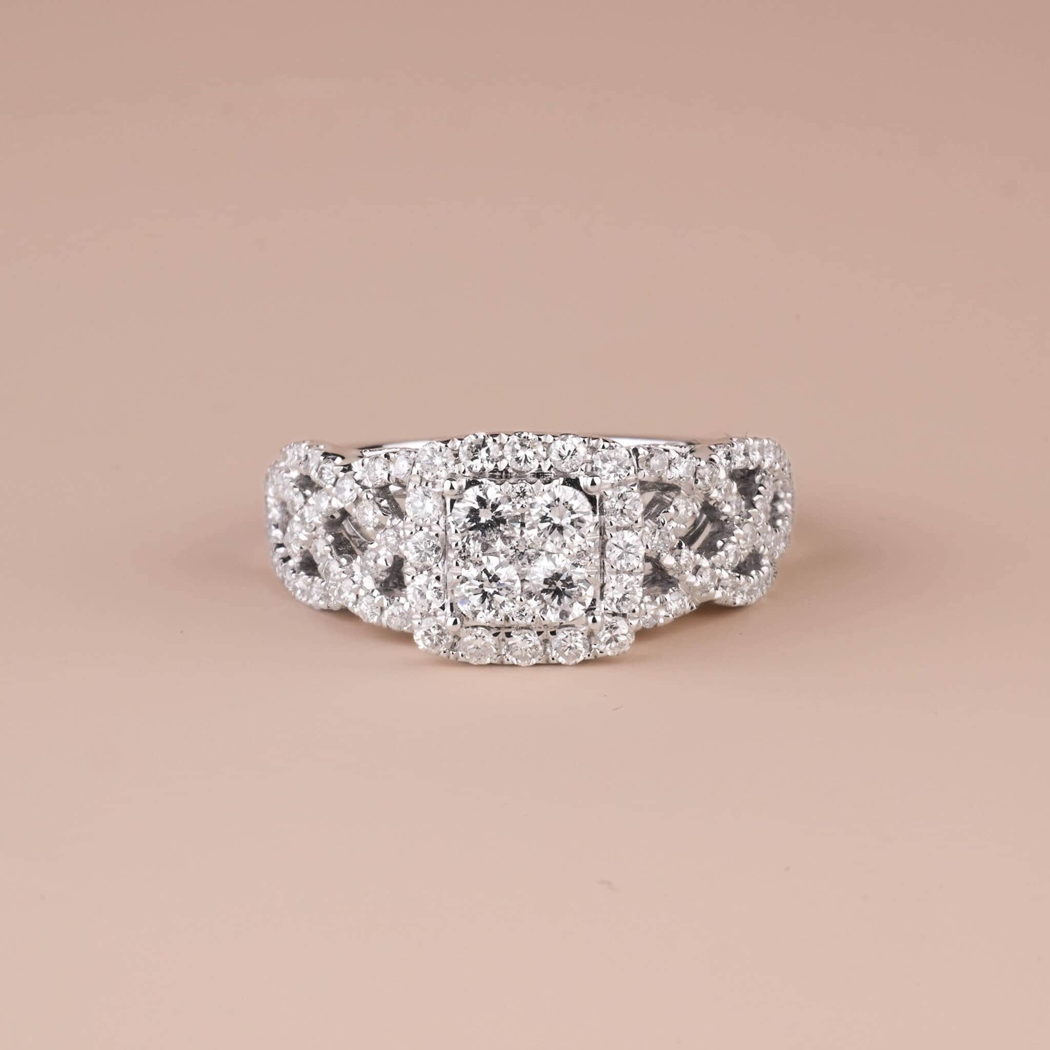 1.13 ct.tw. Vintage-styled Diamond Halo Ring in 14K Gold