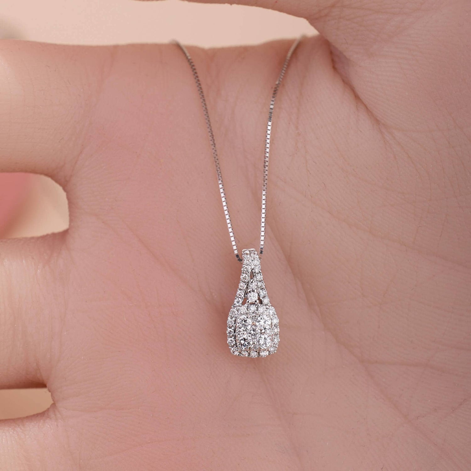 0.31 ct.tw. Natural Diamond Pendant