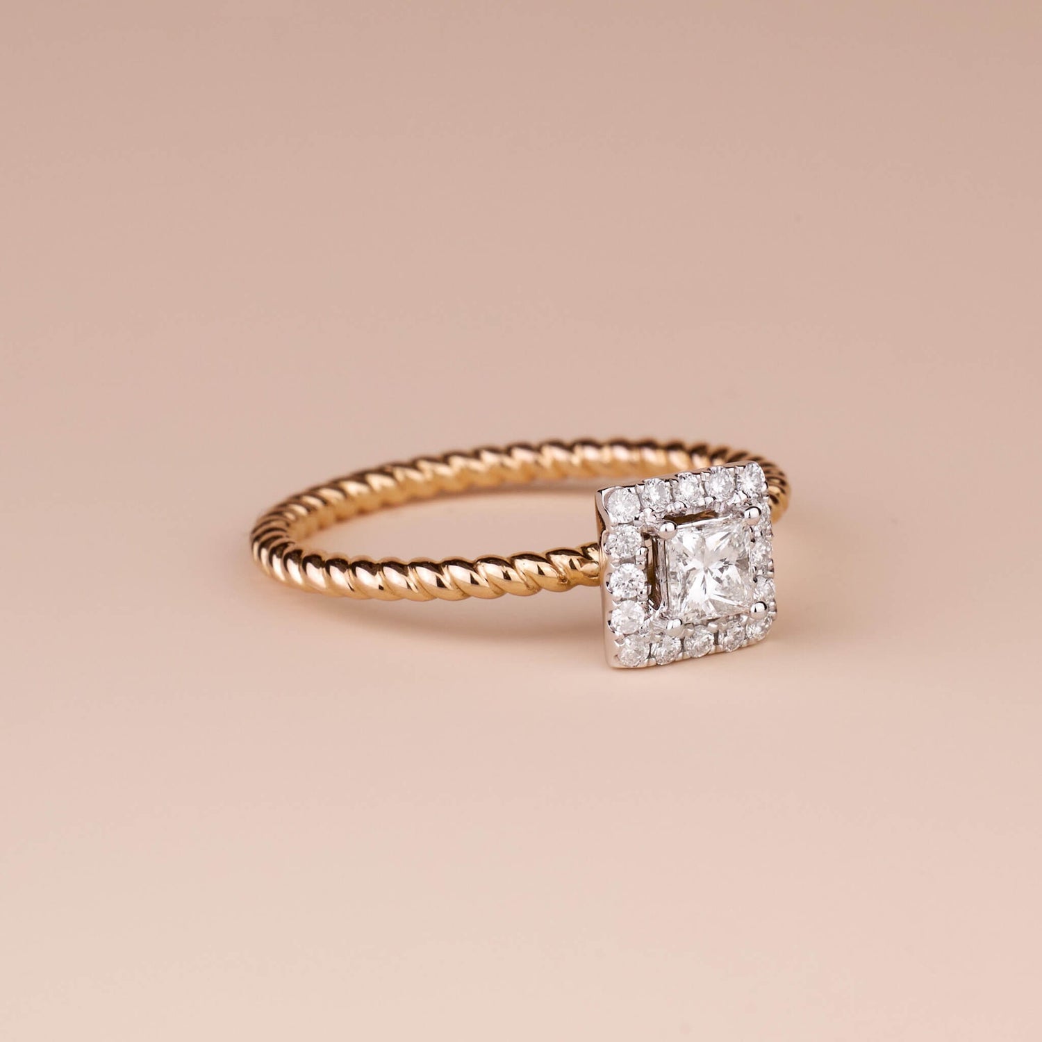 18K Gold Unique Princess-Cut Diamond Engagement Ring