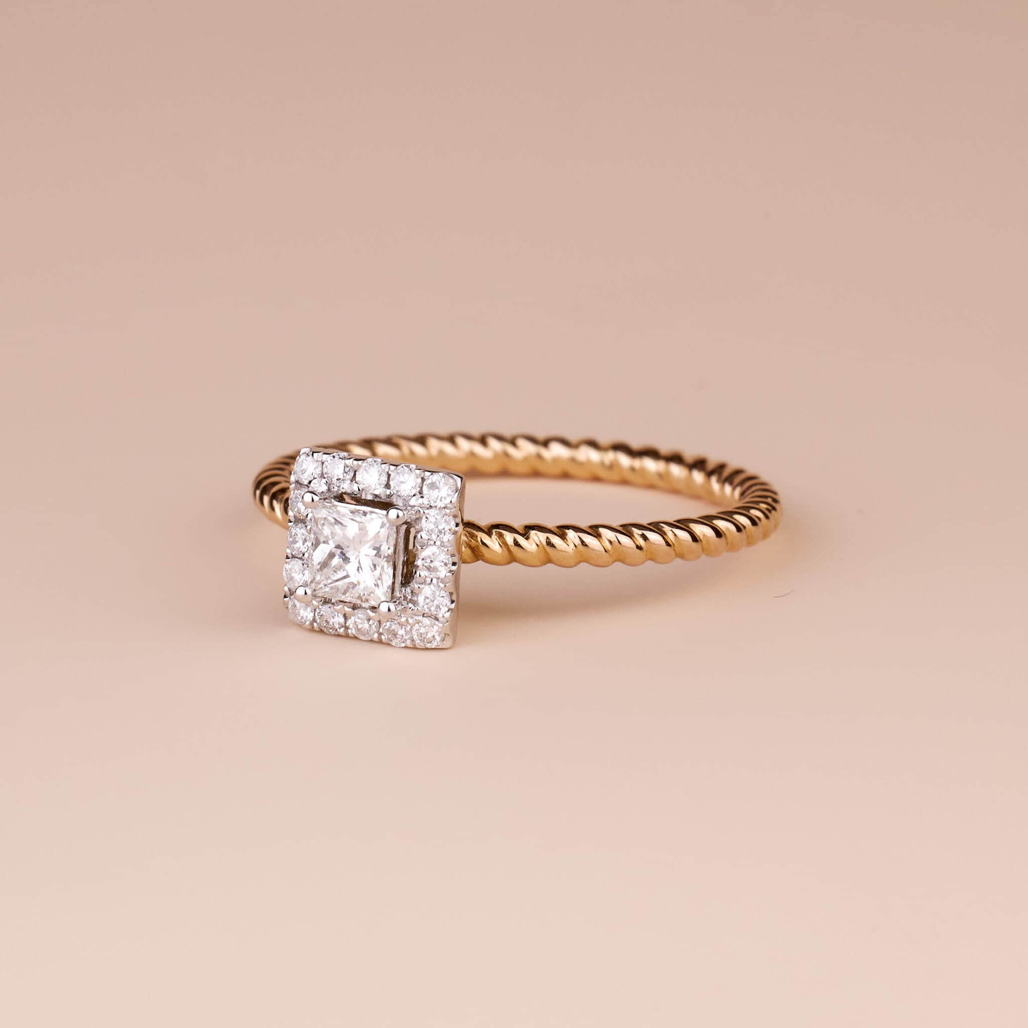 18K Gold Unique Princess-Cut Diamond Engagement Ring