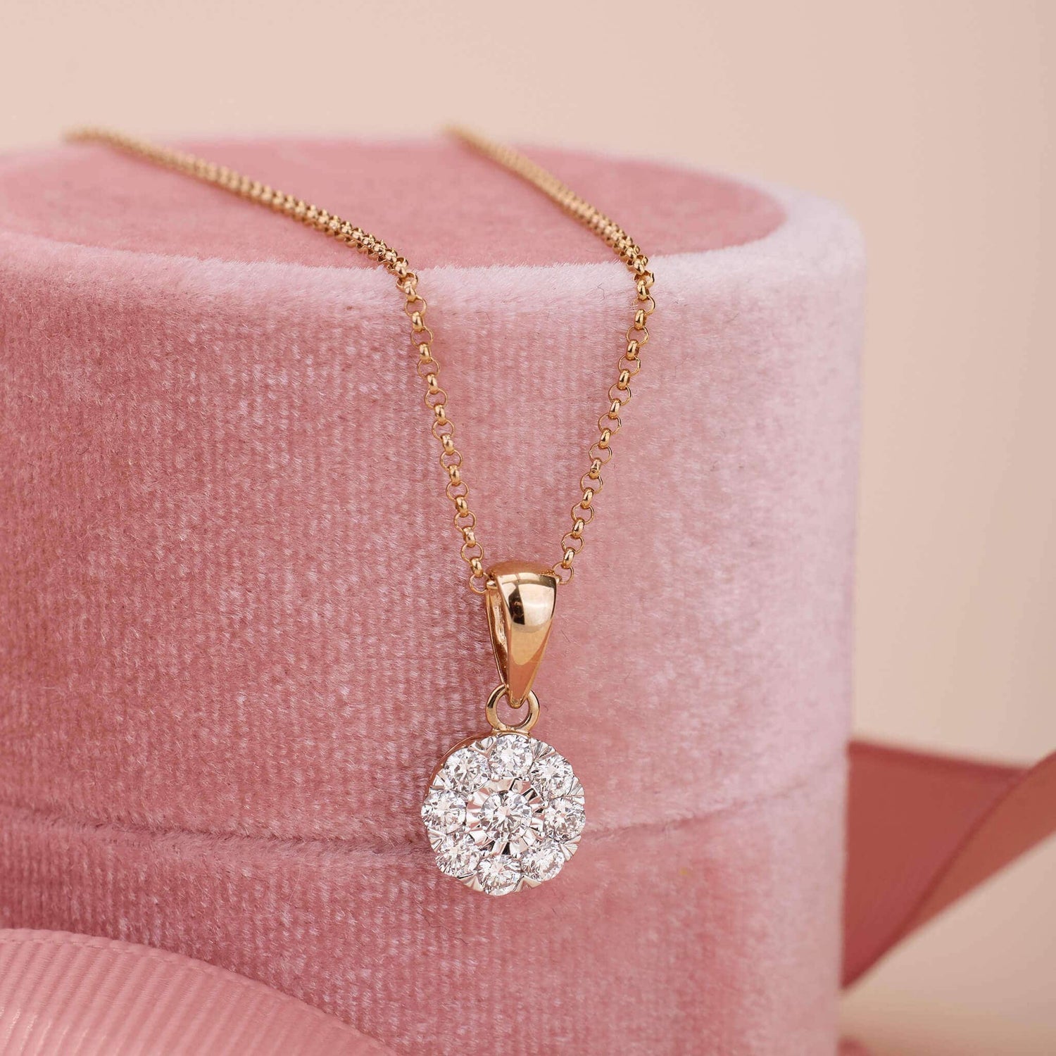 18K Gold Minimalist Natural Diamond Pendant