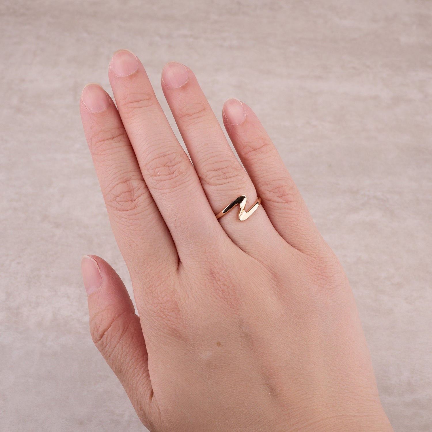 925 Silver Minimalist Wavy Ring