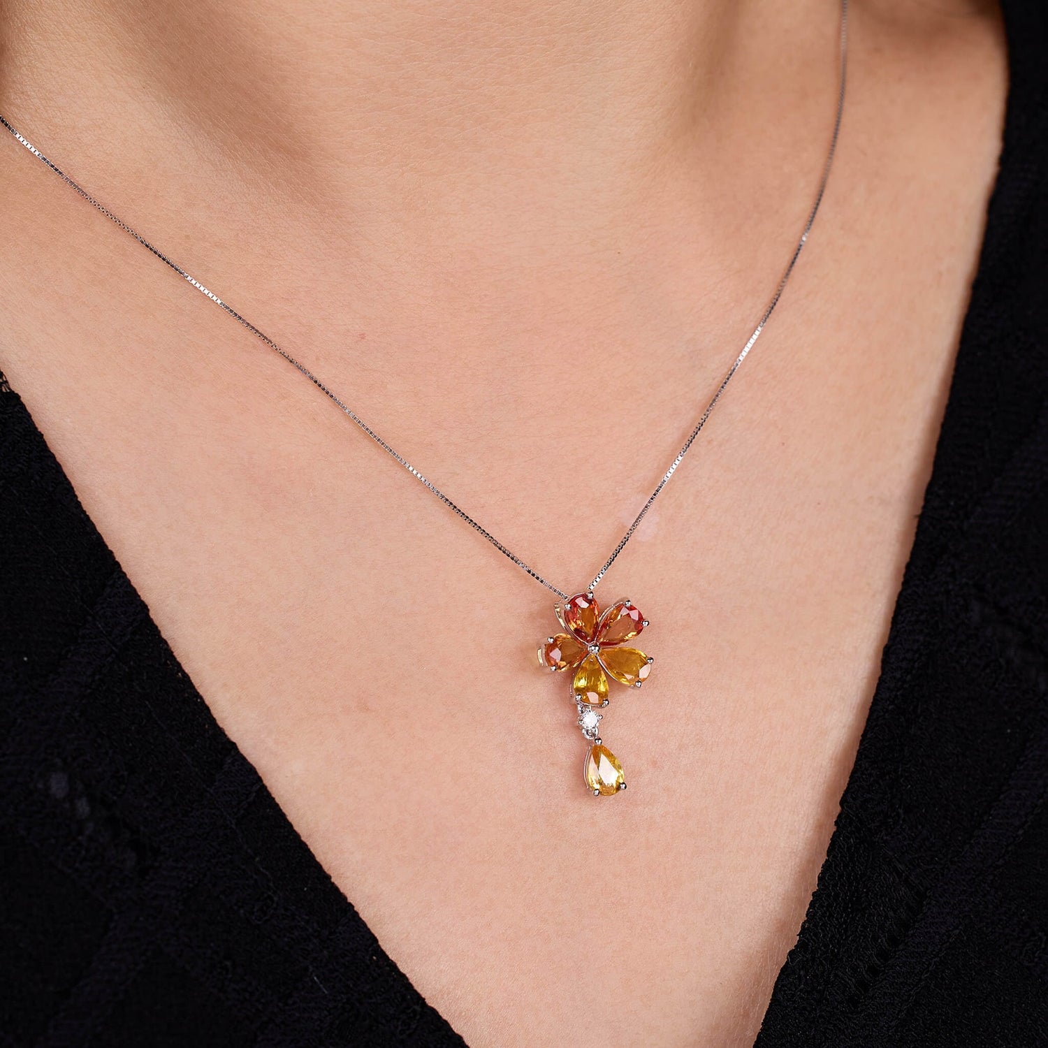 18K Gold Nature Diamond &amp; Fancy Sapphire Flower Pendant