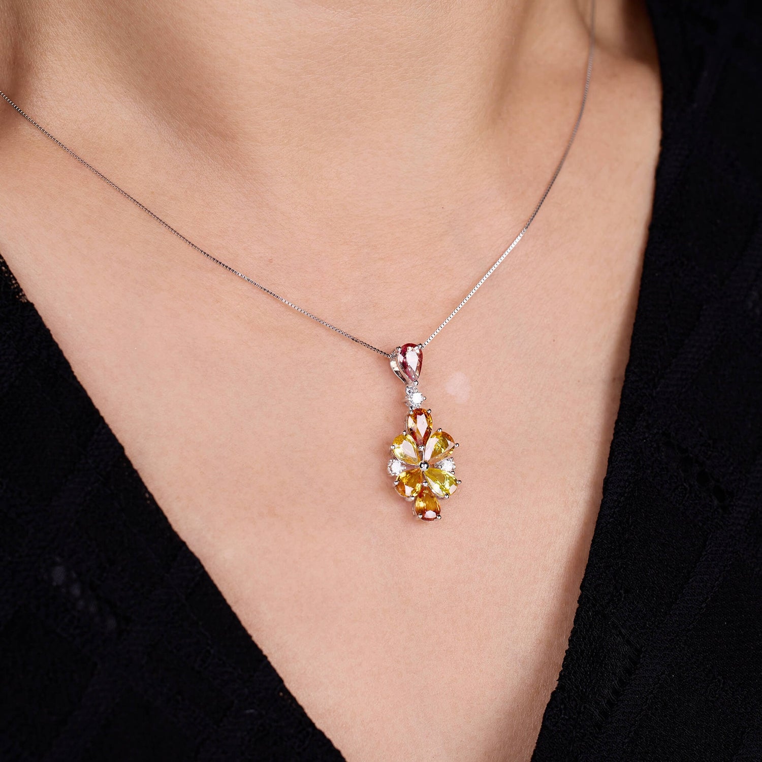 18K Gold Nature Diamond &amp; Fancy Sapphire Flower Pendant