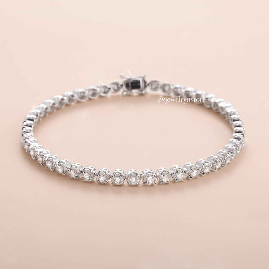 1.21 ct.tw. Diamond Bracelet in 18K Gold