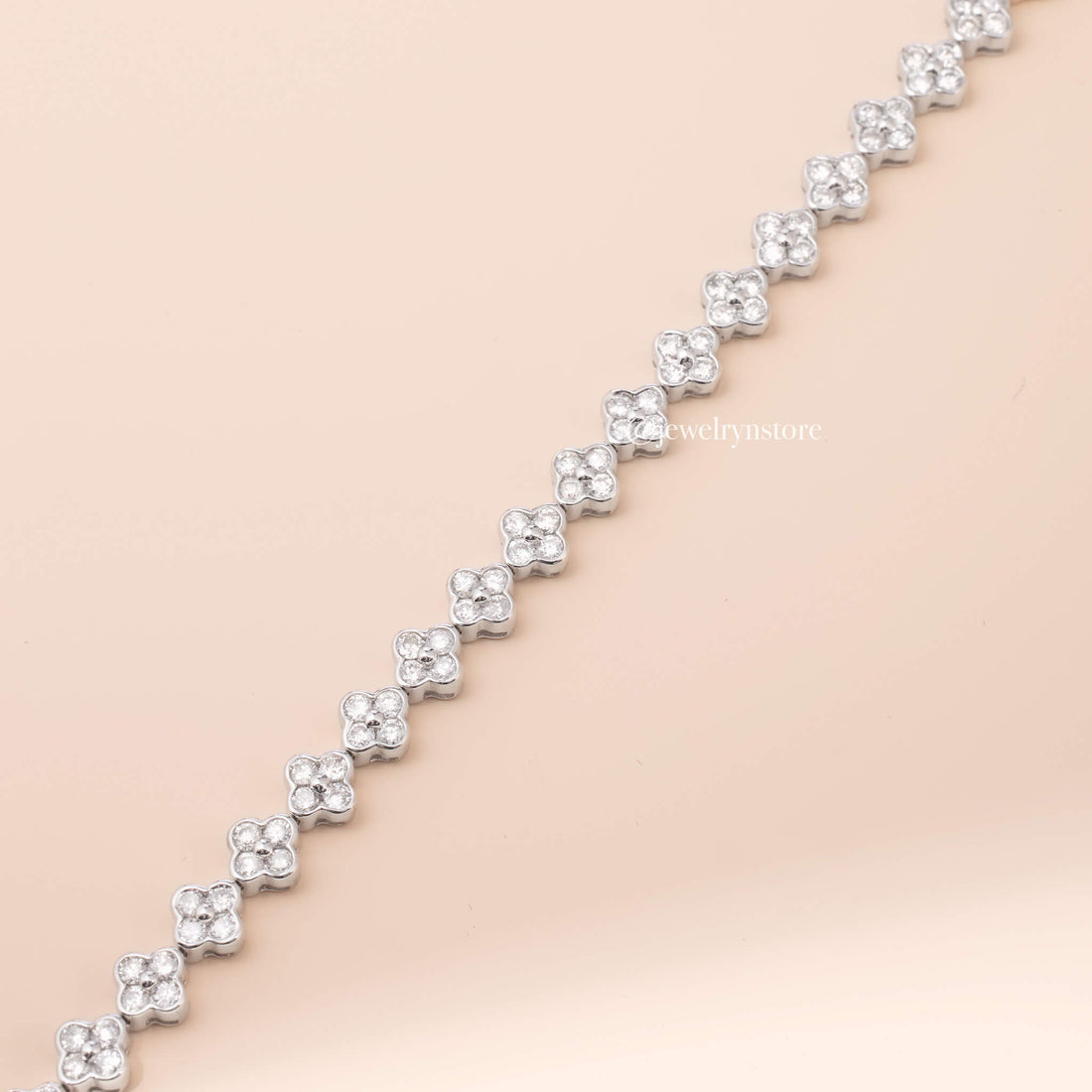 2.97 ct.tw. Diamond Clover Bracelet in 18K Gold