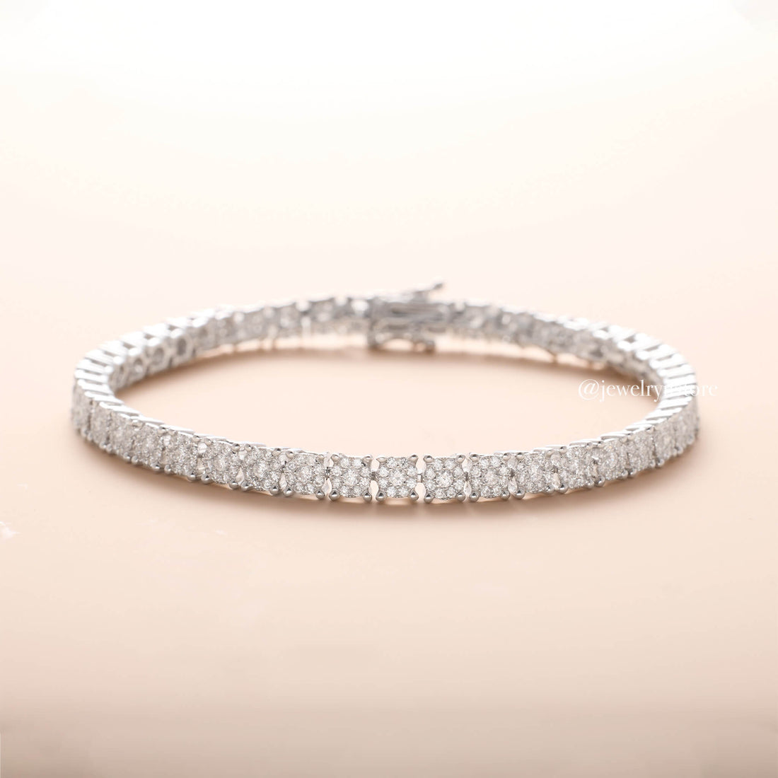 2.34 ct.tw. Diamond Tennis Bracelet in 18K Gold