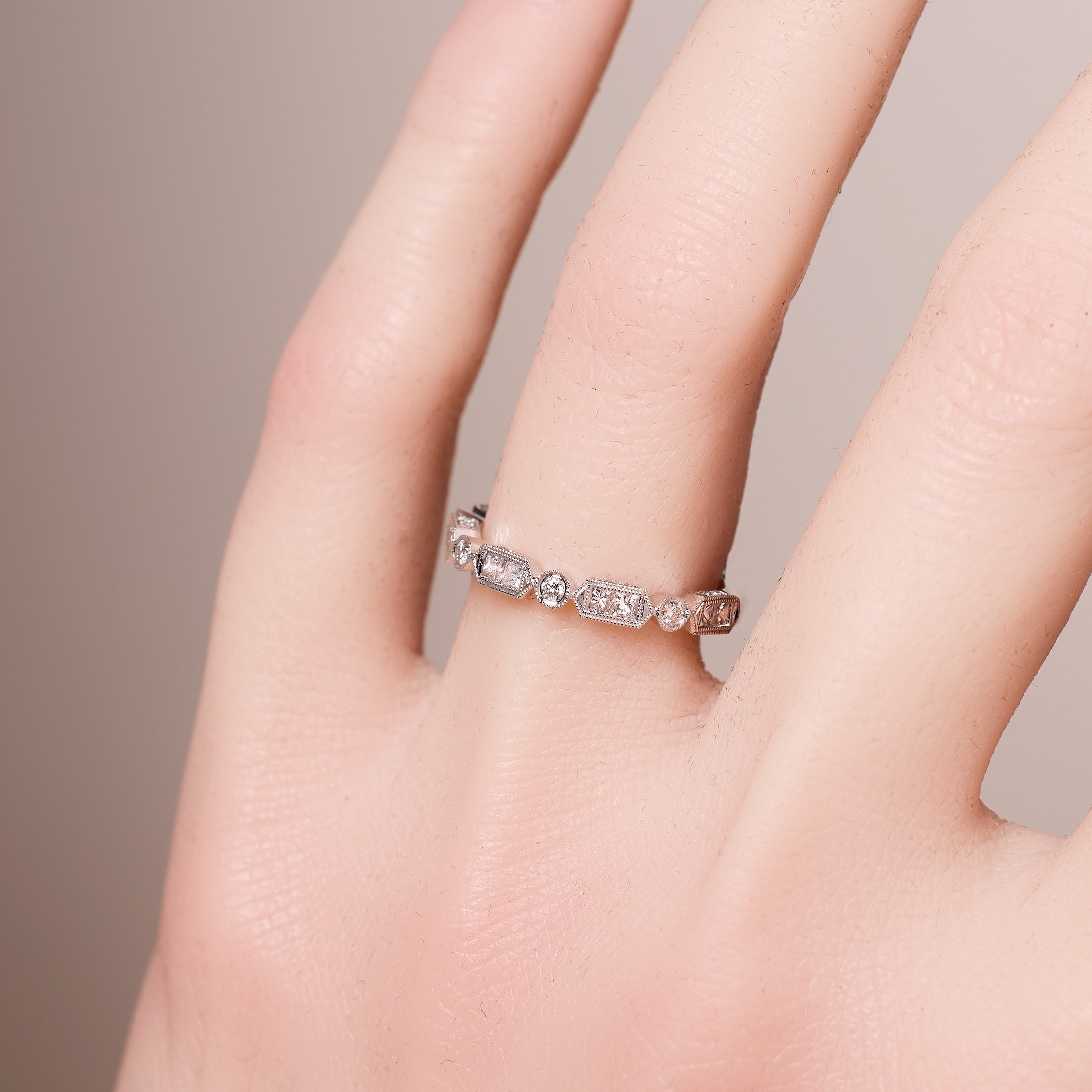 Multi-Diamond Vintage-Style Stackable Band