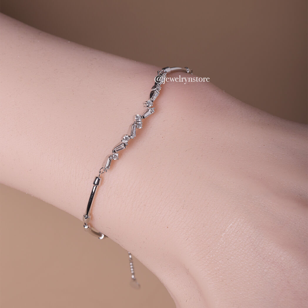 18K Natural Diamond Petite Bracelet