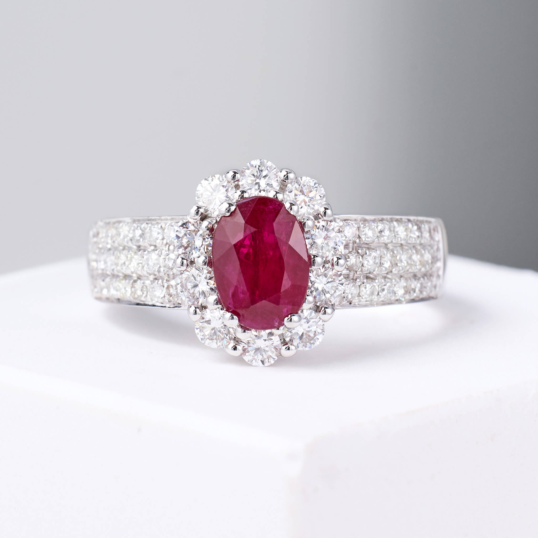 1.00ct.t.w. Nature Ruby Halo Diamond Ring