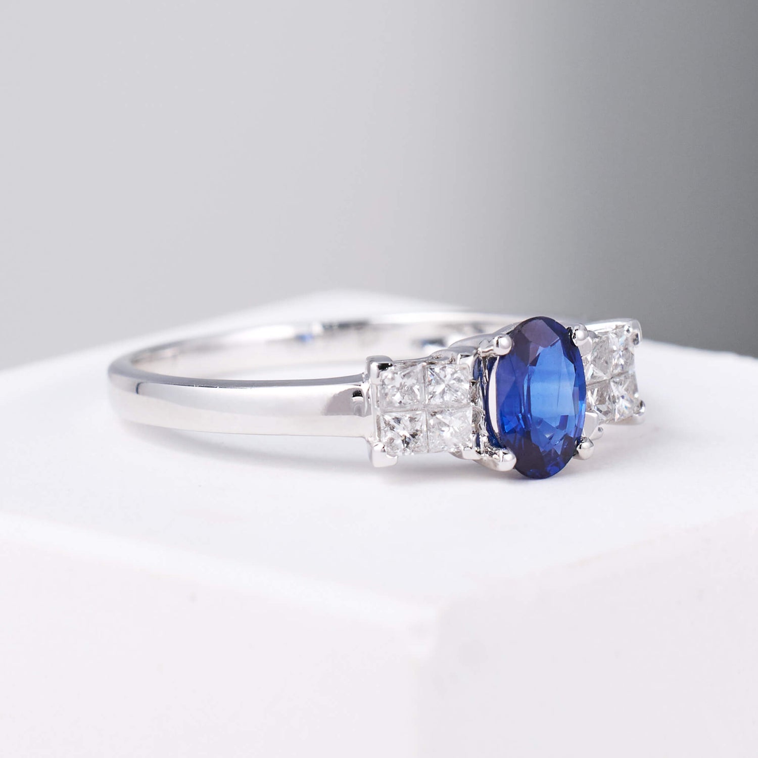 0.56 ct.tw. Natural Blue Sapphire &amp; Diamond Ring